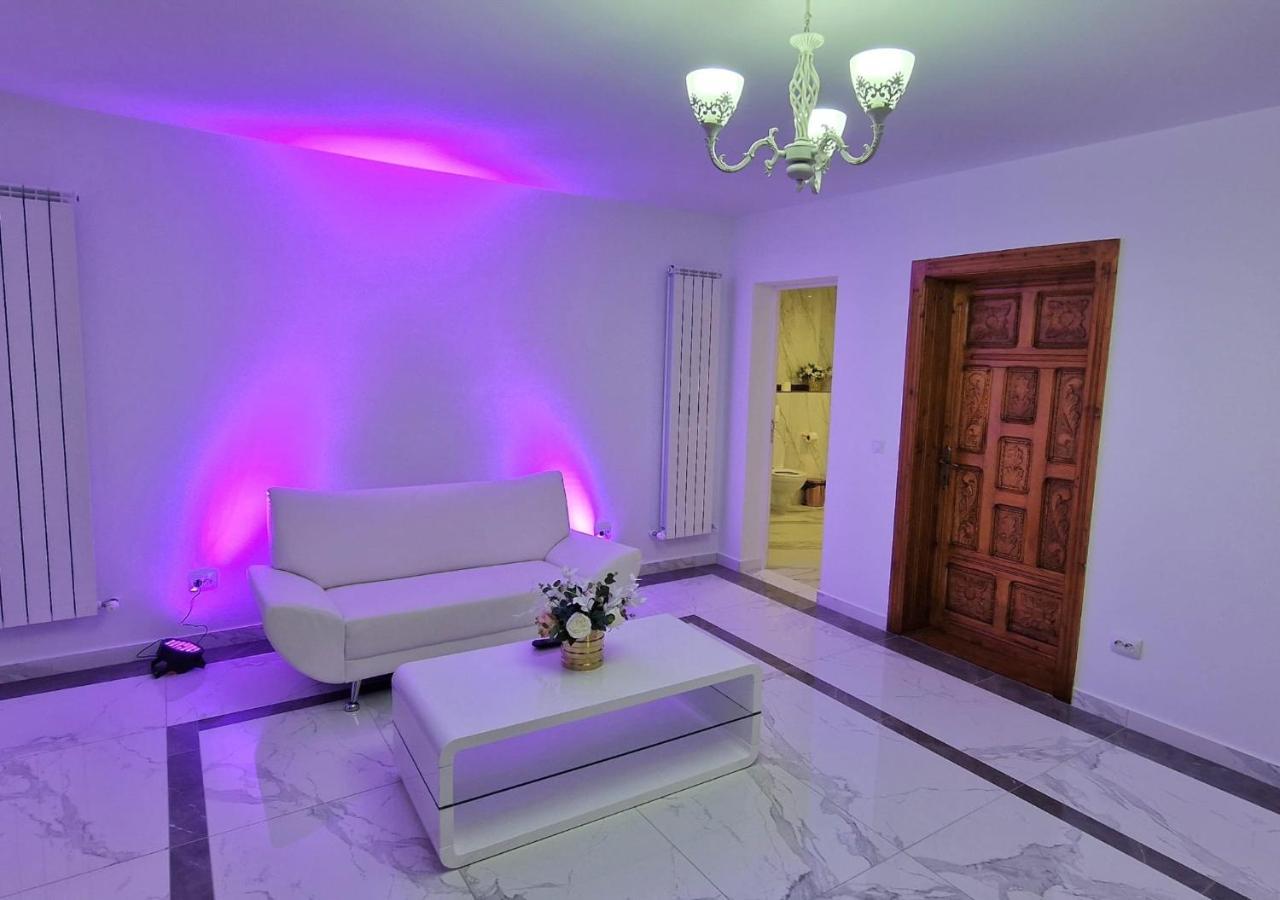 Hotel Casa Avram Sucevita Exteriér fotografie