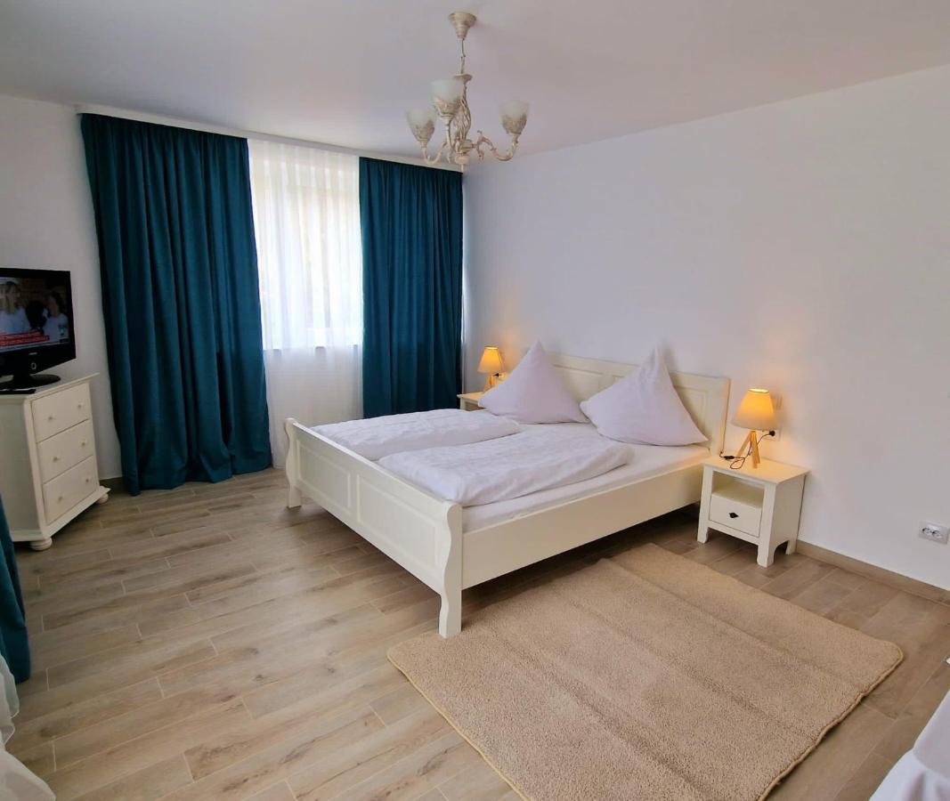 Hotel Casa Avram Sucevita Exteriér fotografie