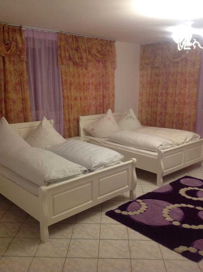 Hotel Casa Avram Sucevita Exteriér fotografie