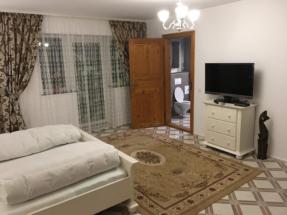 Hotel Casa Avram Sucevita Exteriér fotografie
