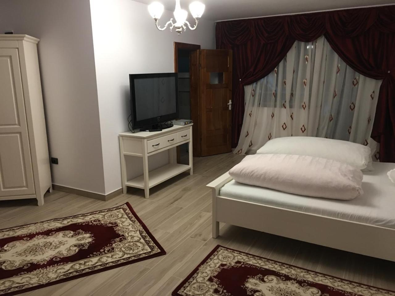 Hotel Casa Avram Sucevita Exteriér fotografie